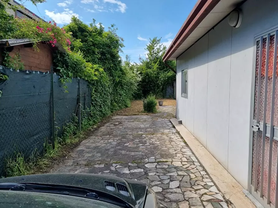 Immagine 8 di Casa indipendente in vendita  a Massa