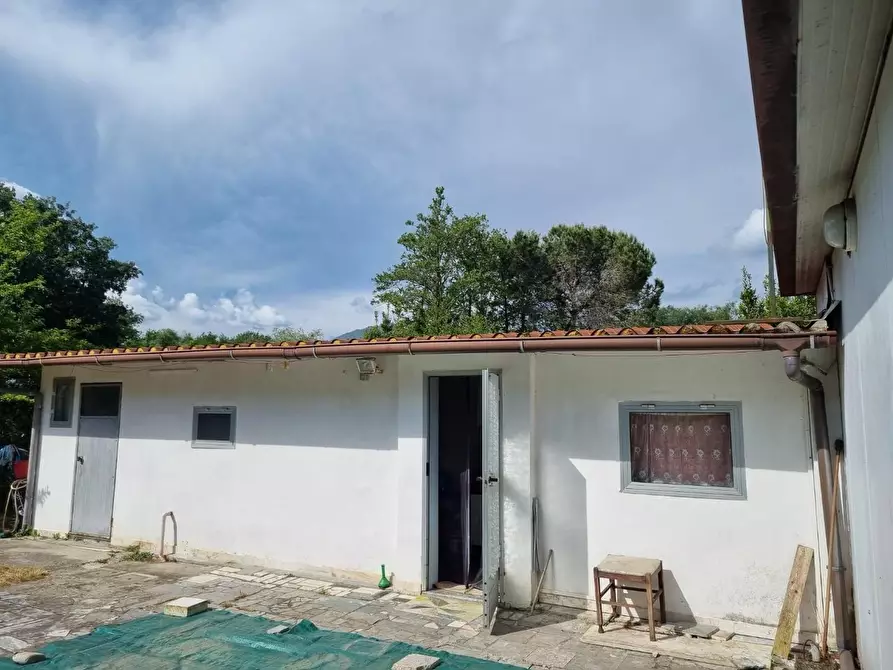 Immagine 9 di Casa indipendente in vendita  a Massa