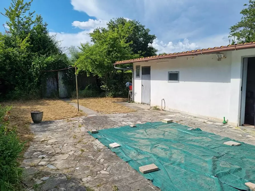 Immagine 5 di Casa indipendente in vendita  a Massa