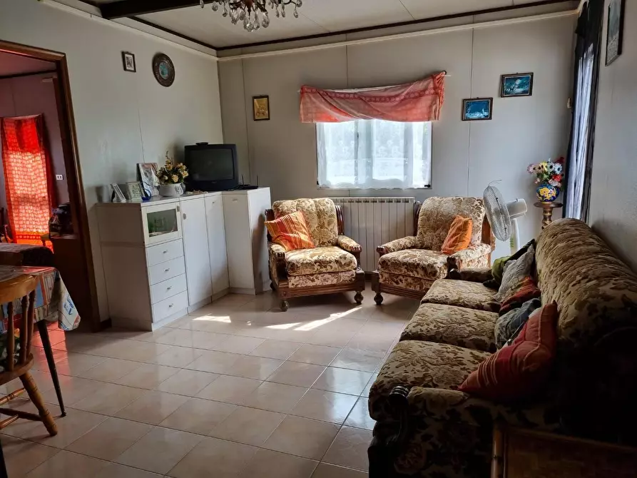 Immagine 11 di Casa indipendente in vendita  a Massa