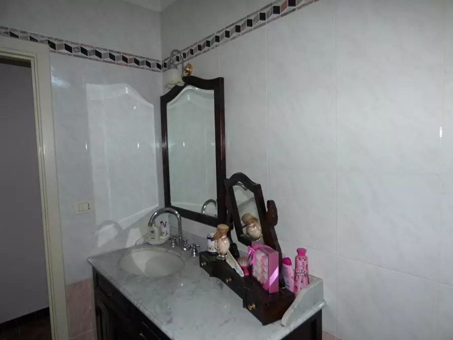 Immagine 27 di Casa colonica in vendita  a Campiglia Marittima