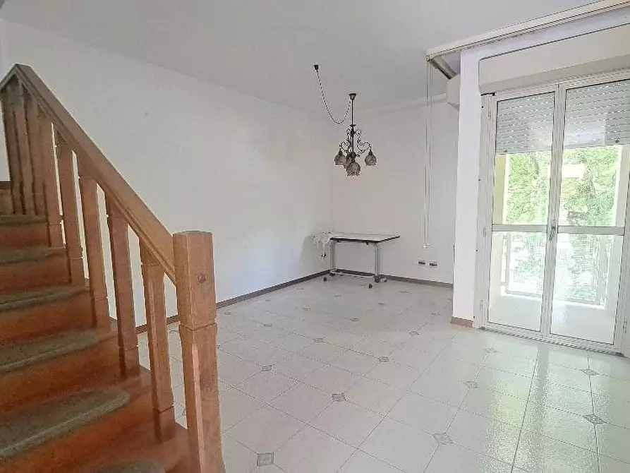 Immagine 6 di Appartamento in vendita  a Pontedera