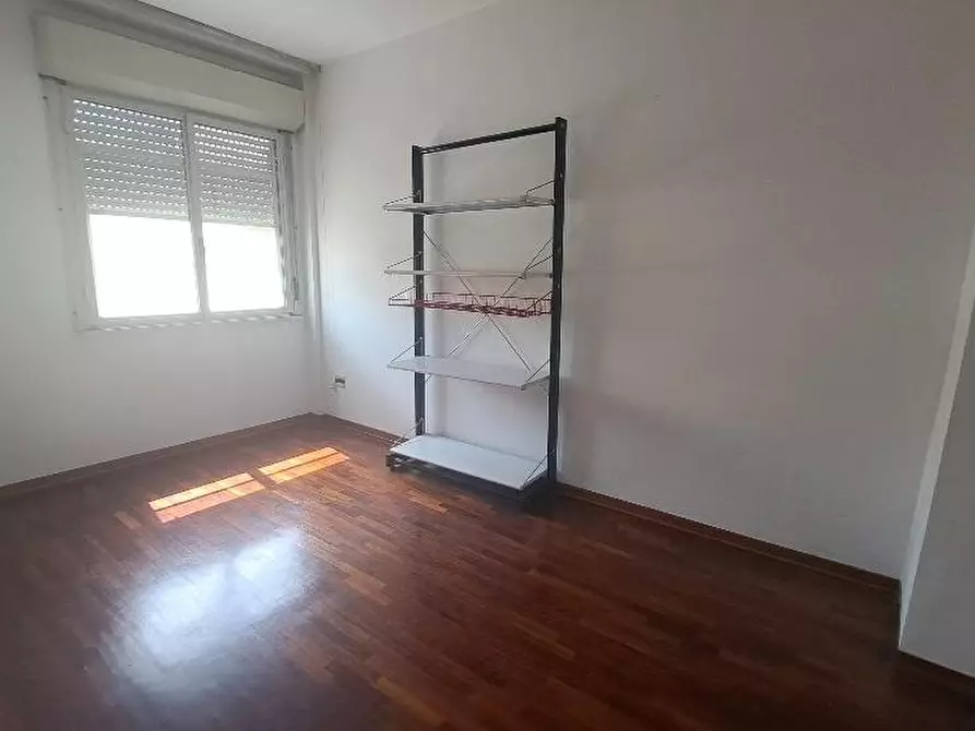 Immagine 12 di Appartamento in vendita  a Pontedera