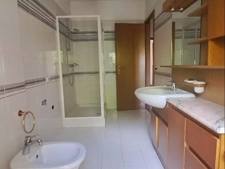 Immagine 20 di Appartamento in vendita  a Pontedera