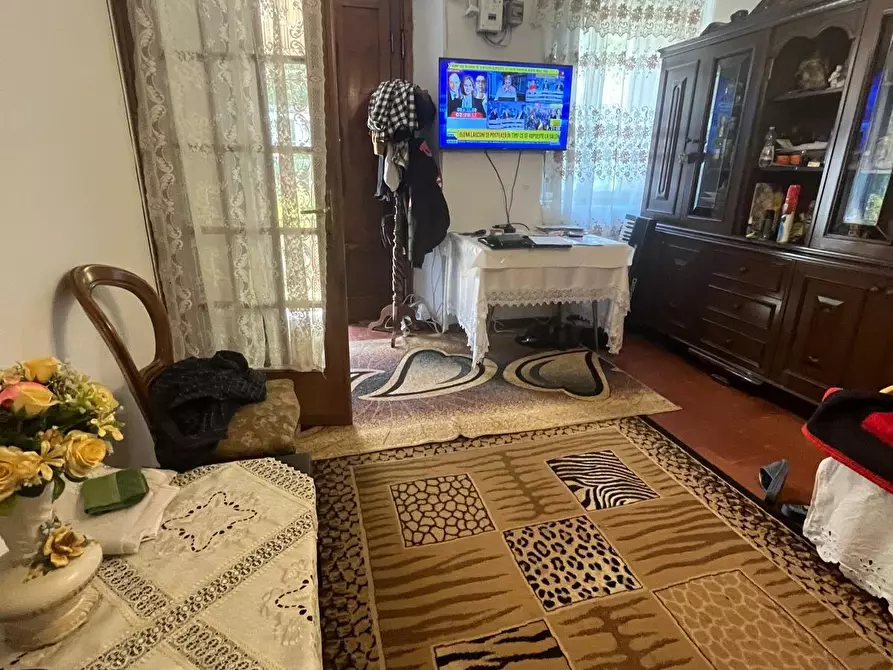 Immagine 14 di Casa colonica in vendita  a Capannori