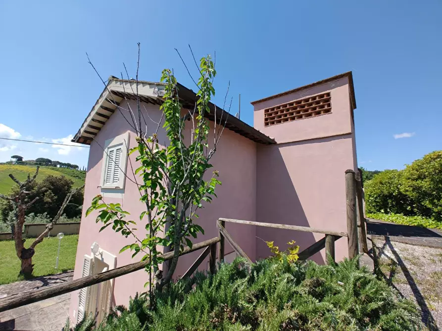 Immagine 29 di Villa in vendita  a Collesalvetti