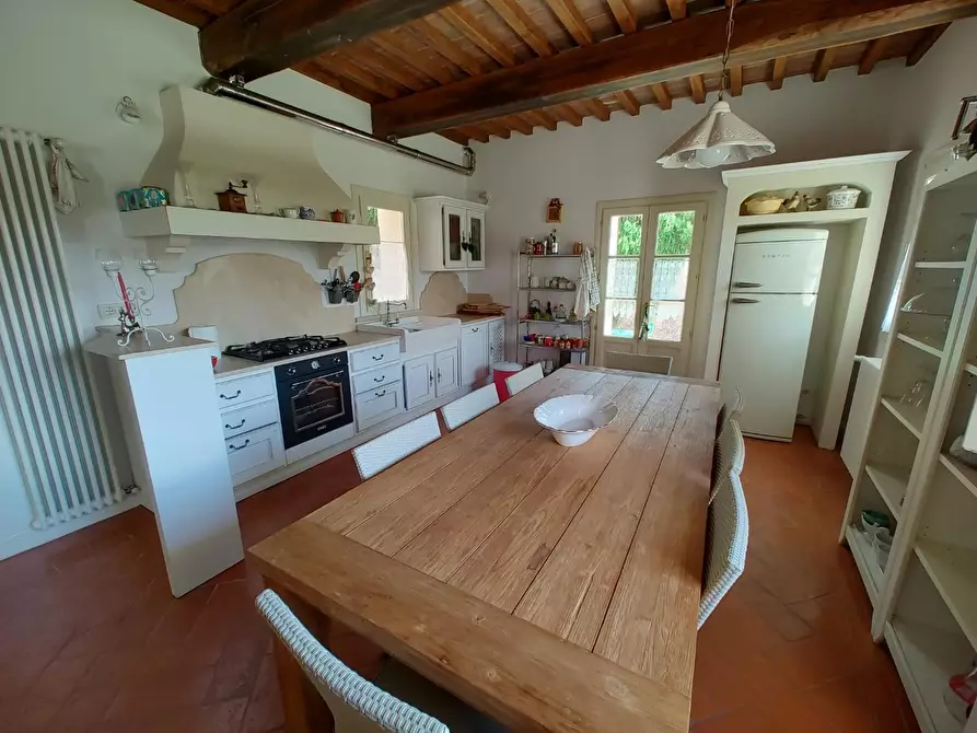 Immagine 6 di Villa in vendita  a Collesalvetti