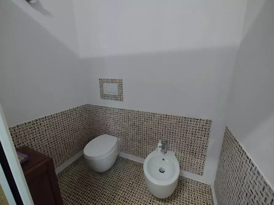 Immagine 20 di Villa in vendita  a Collesalvetti