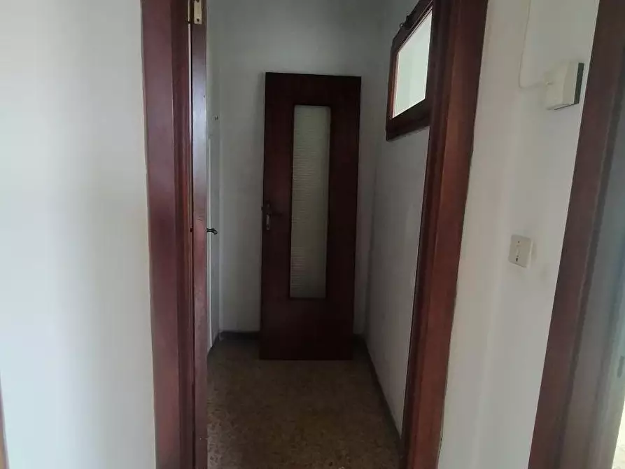 Immagine 13 di Casa bifamiliare in vendita  a Massa