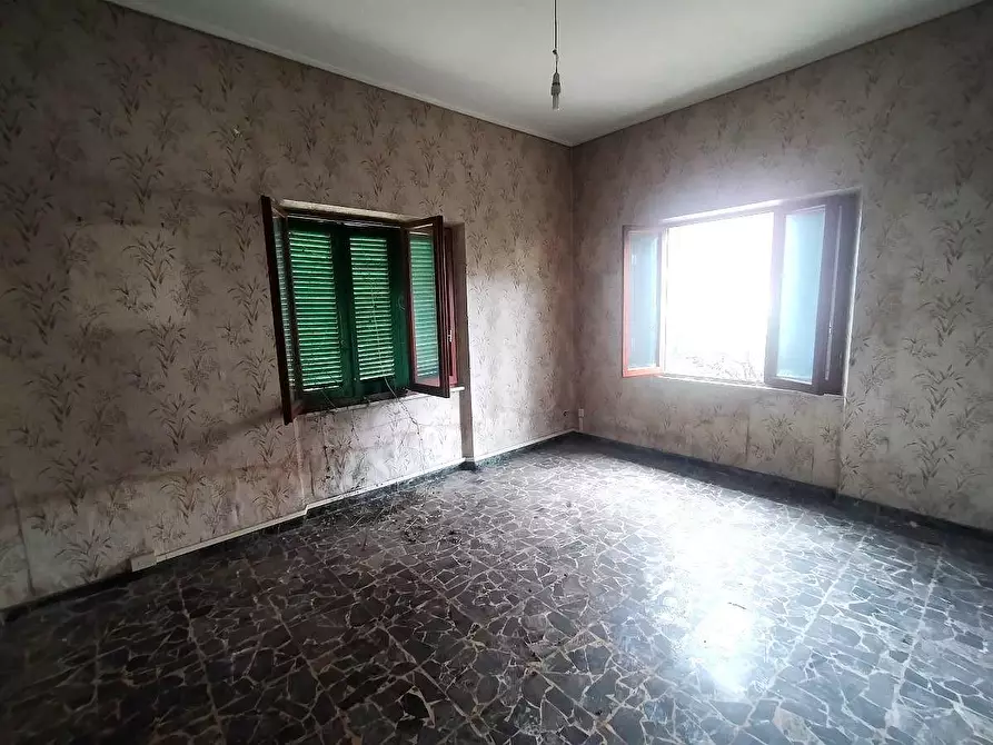 Immagine 2 di Casa bifamiliare in vendita  a Massa