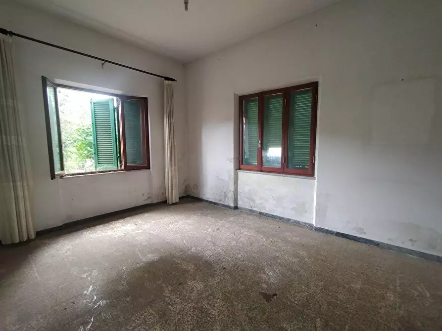 Immagine 5 di Casa bifamiliare in vendita  a Massa