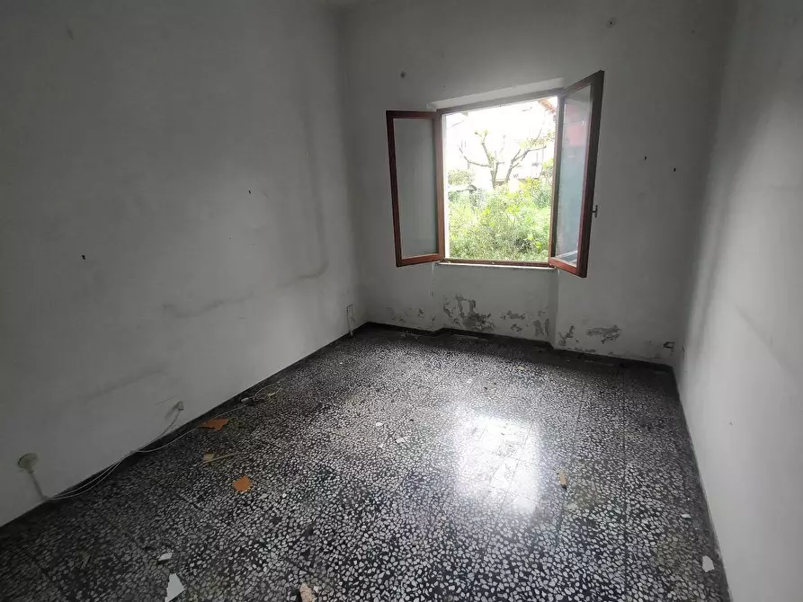 Immagine 7 di Casa bifamiliare in vendita  a Massa