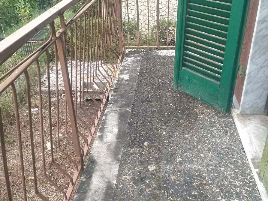 Immagine 17 di Casa bifamiliare in vendita  a Massa