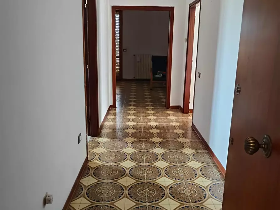 Immagine 4 di Appartamento in vendita  a Livorno