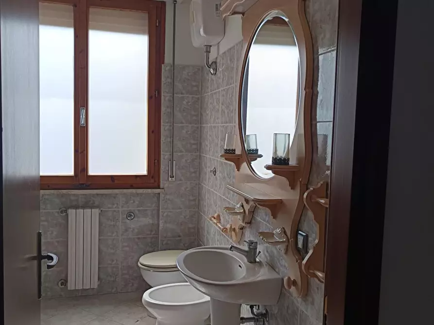 Immagine 14 di Appartamento in vendita  a Livorno