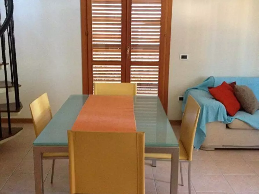 Immagine 3 di Appartamento in vendita  a Carrara