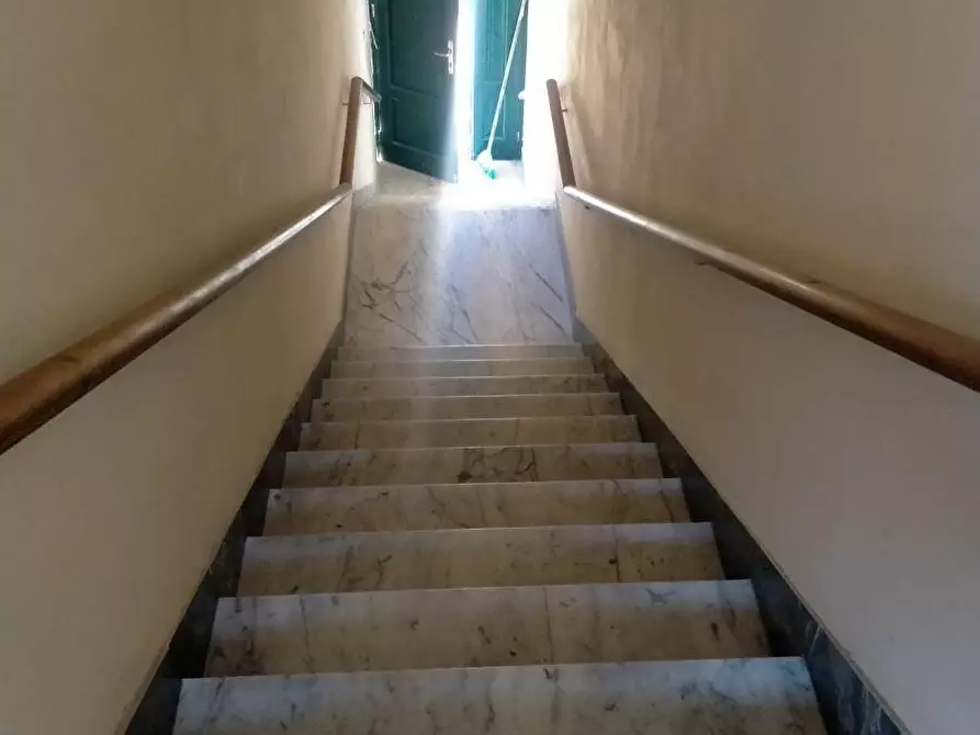 Immagine 35 di Porzione di casa in vendita  a Massa