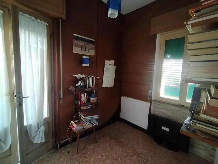 Immagine 26 di Porzione di casa in vendita  a Massa