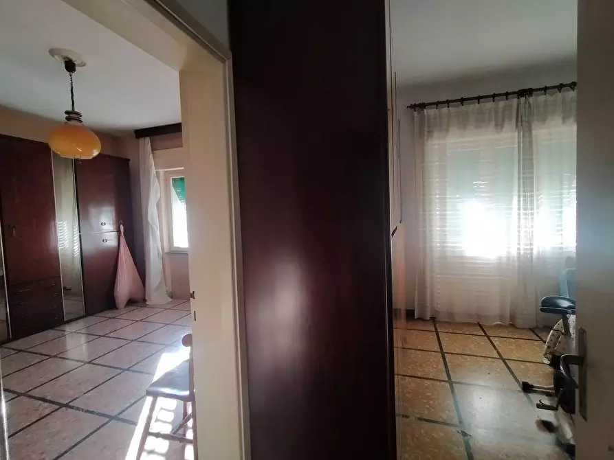 Immagine 21 di Porzione di casa in vendita  a Massa