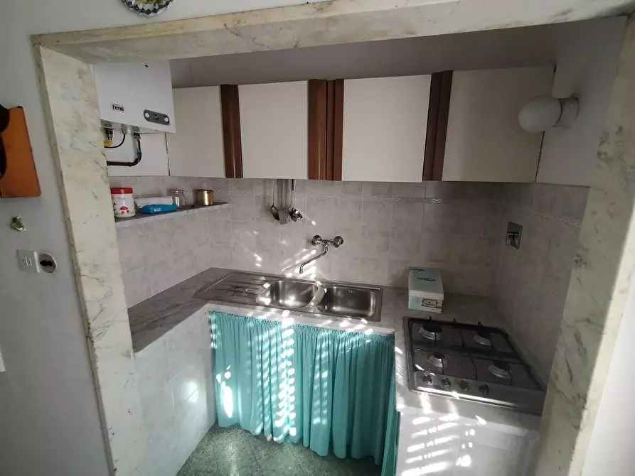 Immagine 8 di Porzione di casa in vendita  a Massa