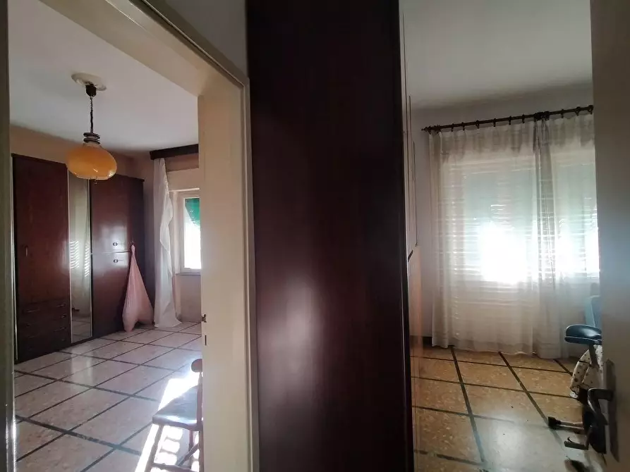 Immagine 22 di Porzione di casa in vendita  a Massa