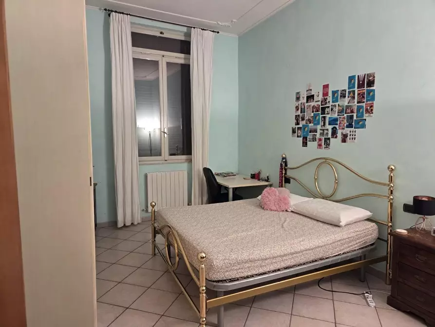 Immagine 11 di Appartamento in vendita  a Siena