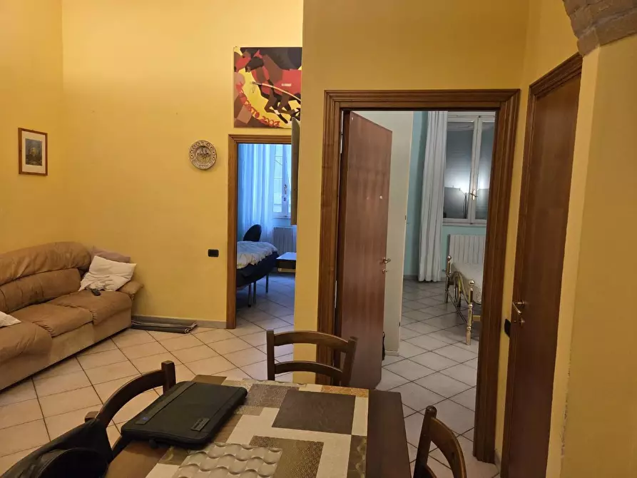 Immagine 4 di Appartamento in vendita  a Siena