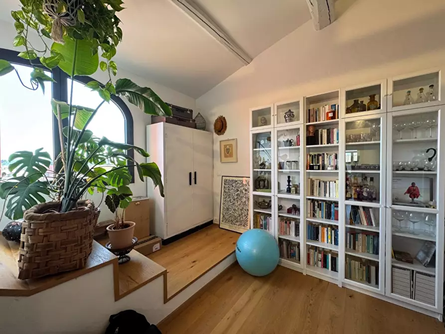 Immagine 24 di Loft/Open space in vendita  a Empoli