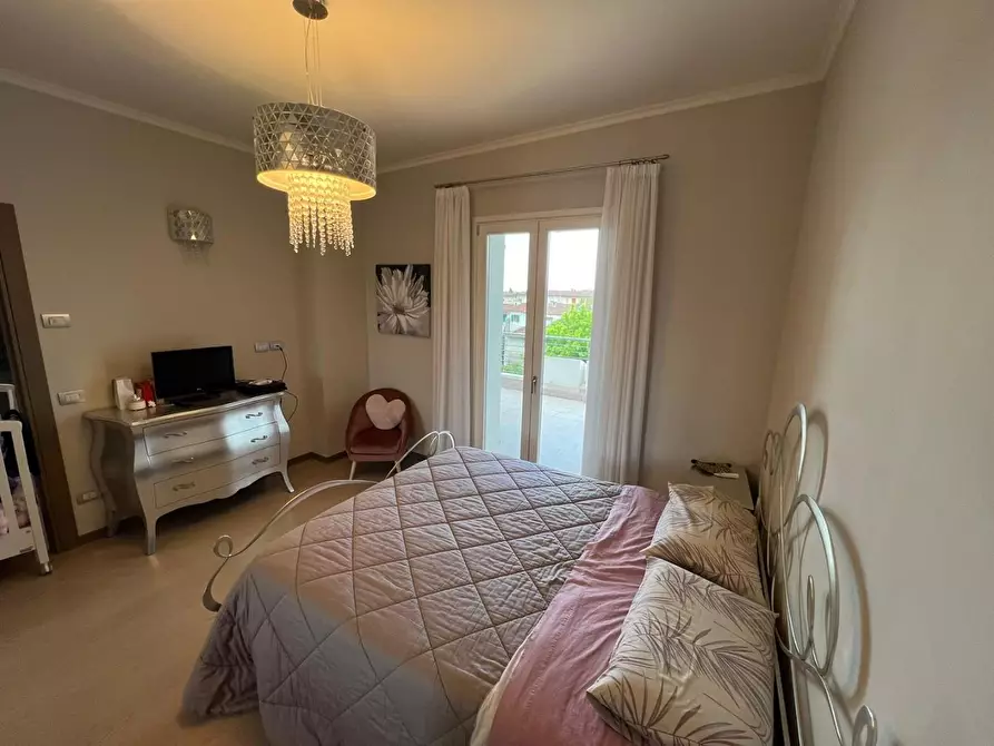 Immagine 6 di Mansarda in vendita  a Empoli