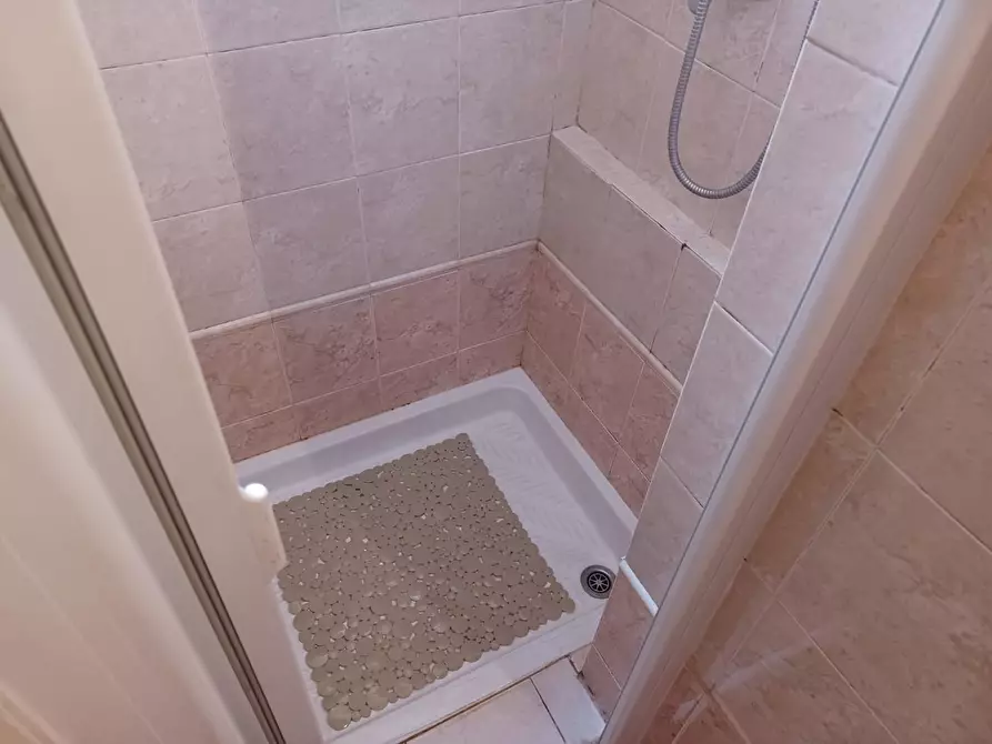 Immagine 18 di Appartamento in affitto  a Pisa