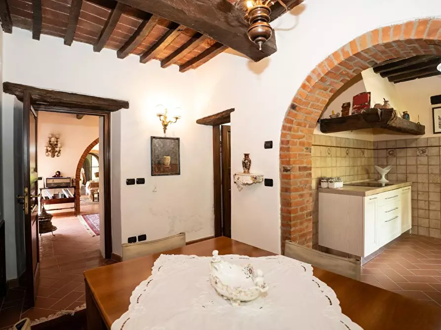 Immagine 27 di Casa colonica in vendita  a Sinalunga