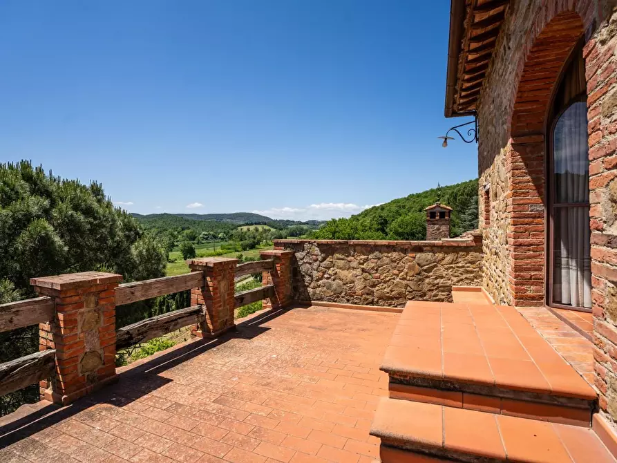 Immagine 49 di Casa colonica in vendita  a Sinalunga