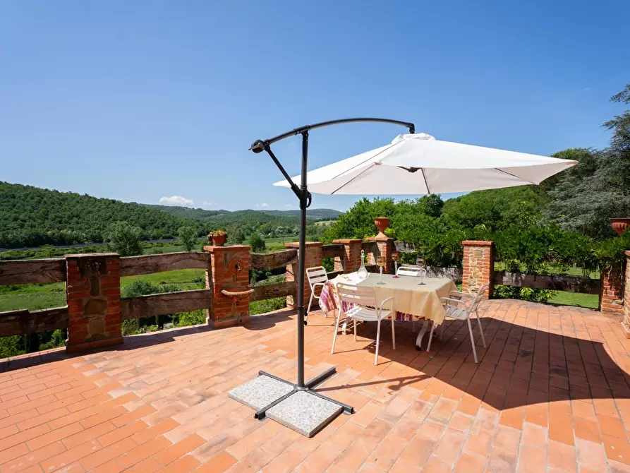 Immagine 9 di Casa colonica in vendita  a Sinalunga