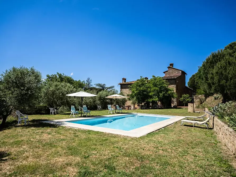Immagine 55 di Casa colonica in vendita  a Sinalunga