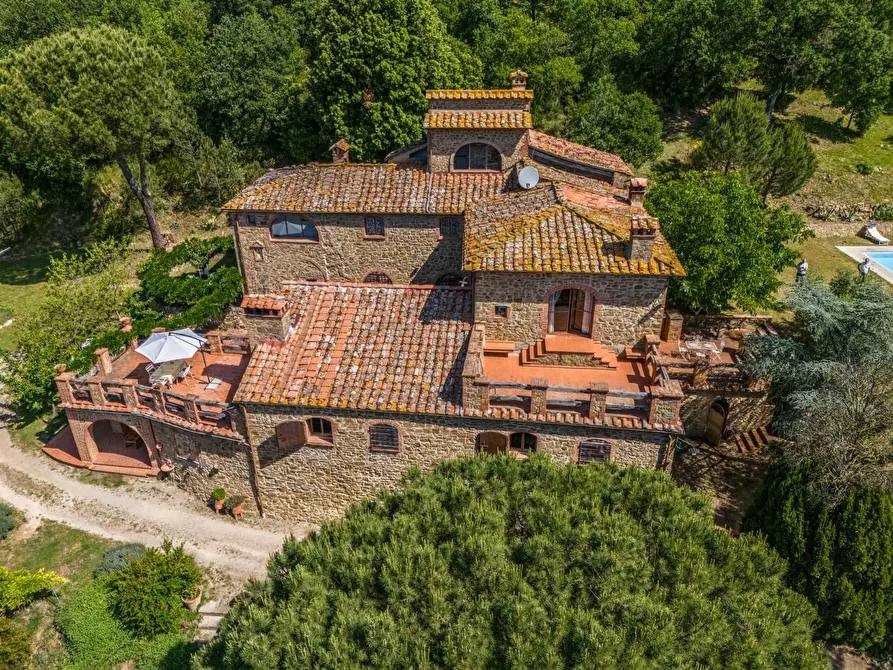 Immagine 4 di Casa colonica in vendita  a Sinalunga