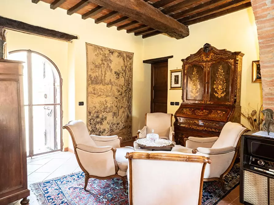 Immagine 22 di Casa colonica in vendita  a Sinalunga