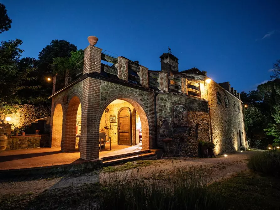 Immagine 8 di Casa colonica in vendita  a Sinalunga