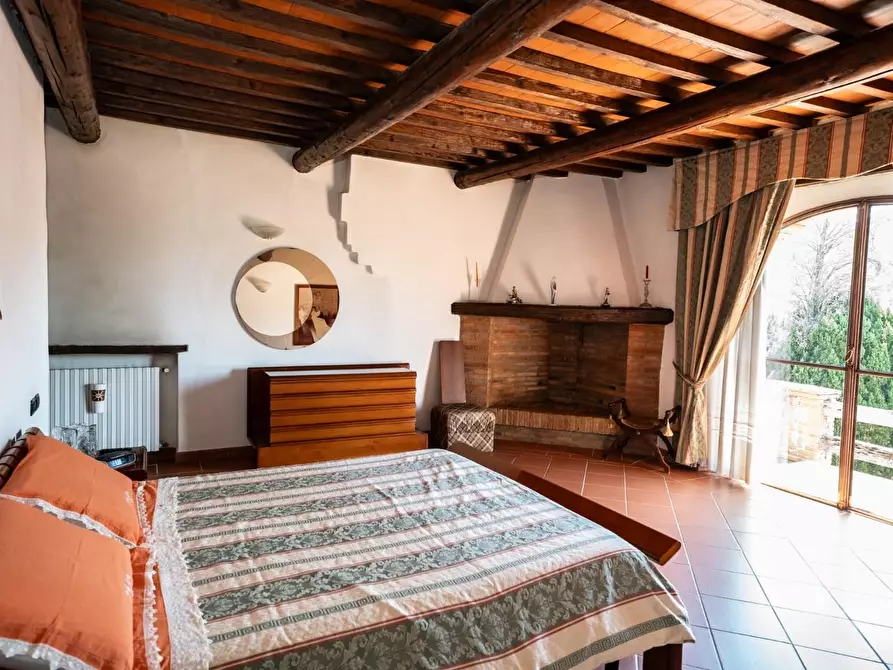 Immagine 39 di Casa colonica in vendita  a Sinalunga