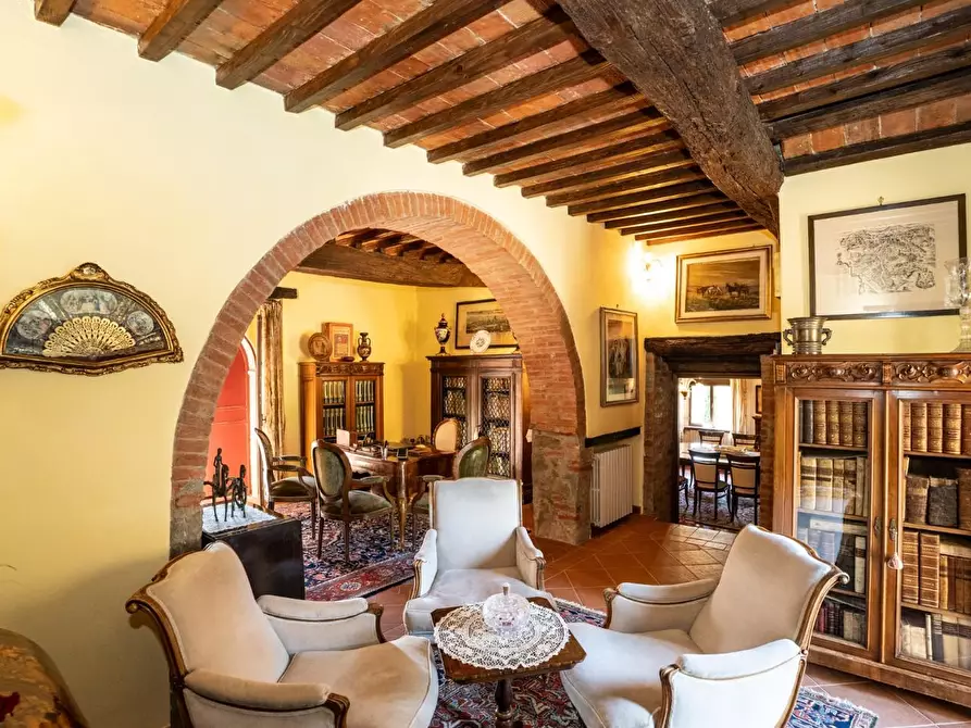 Immagine 20 di Casa colonica in vendita  a Sinalunga