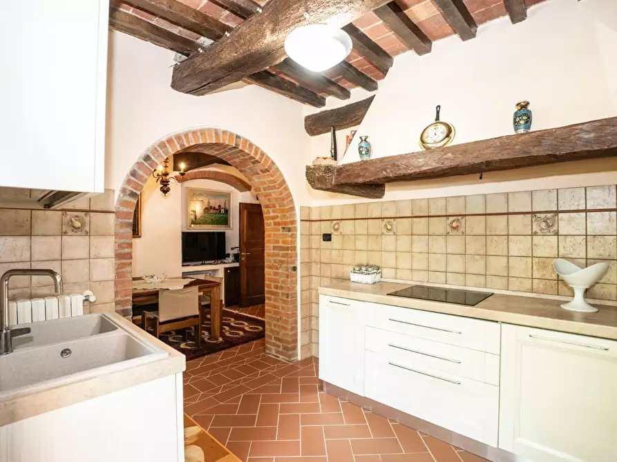 Immagine 31 di Casa colonica in vendita  a Sinalunga