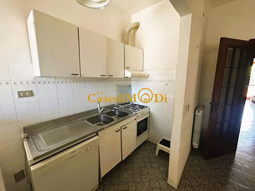 Immagine 10 di Appartamento in vendita  a Livorno