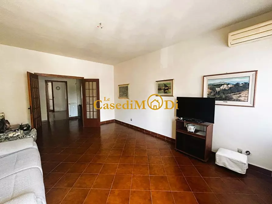 Immagine 3 di Appartamento in vendita  a Livorno