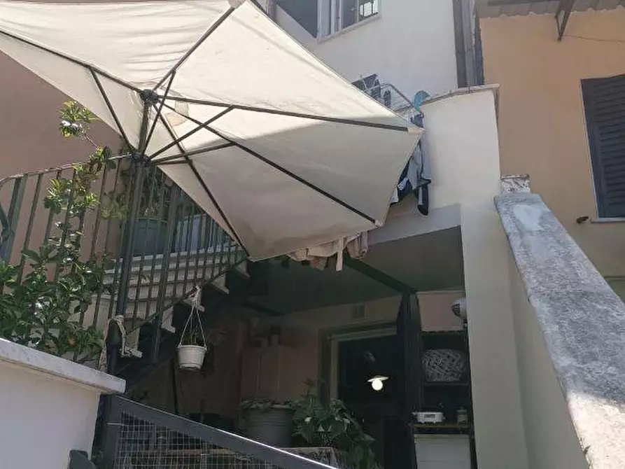 Immagine 2 di Terratetto in vendita  a Massa