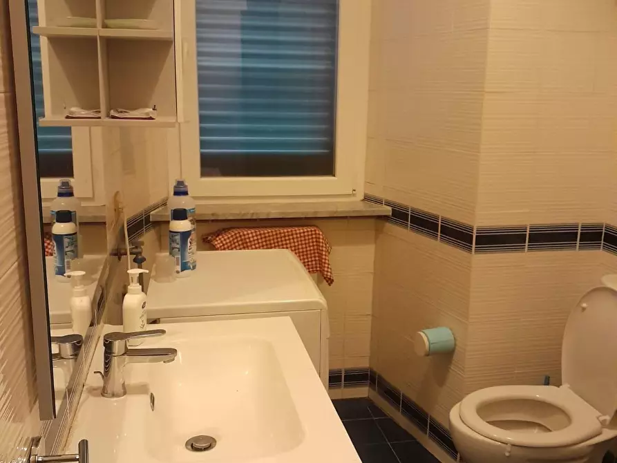 Immagine 12 di Appartamento in vendita  a Livorno