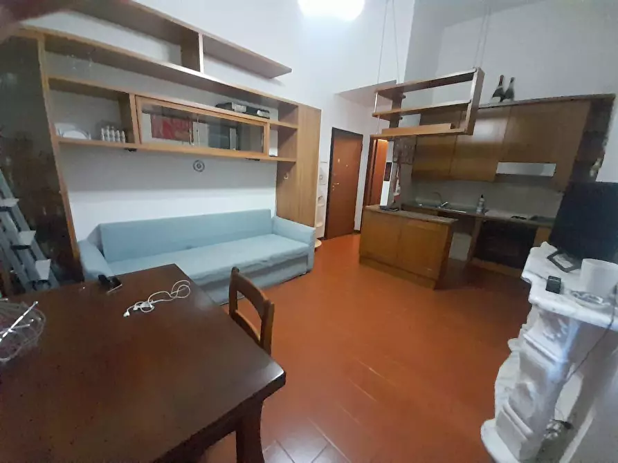 Immagine 5 di Appartamento in vendita  a Livorno