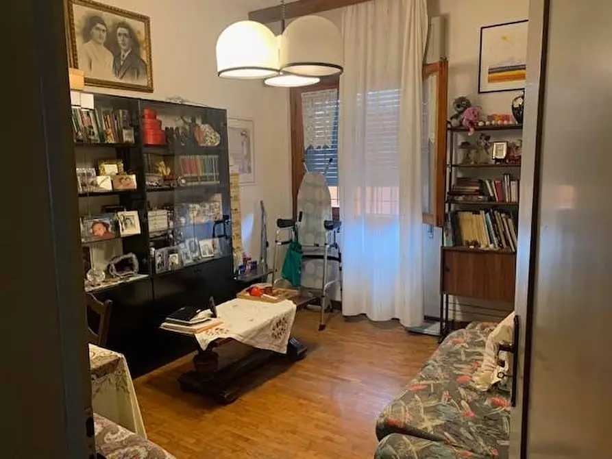 Immagine 4 di Appartamento in vendita  a Montecatini Terme