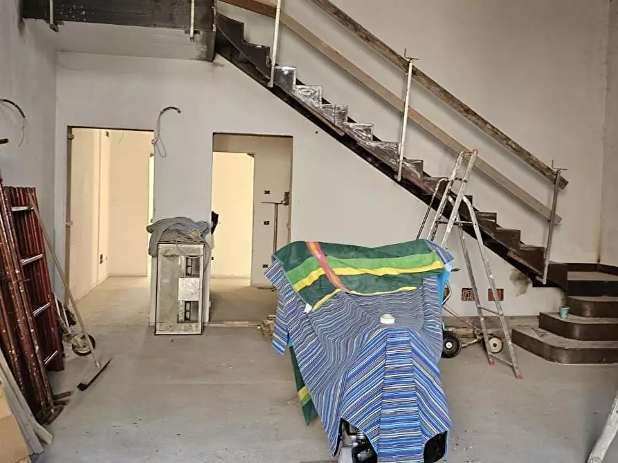 Immagine 11 di Casa bifamiliare in vendita  a Reggio Nell'emilia