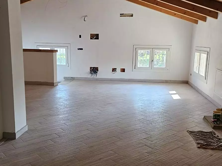 Immagine 12 di Casa bifamiliare in vendita  a Reggio Nell'emilia