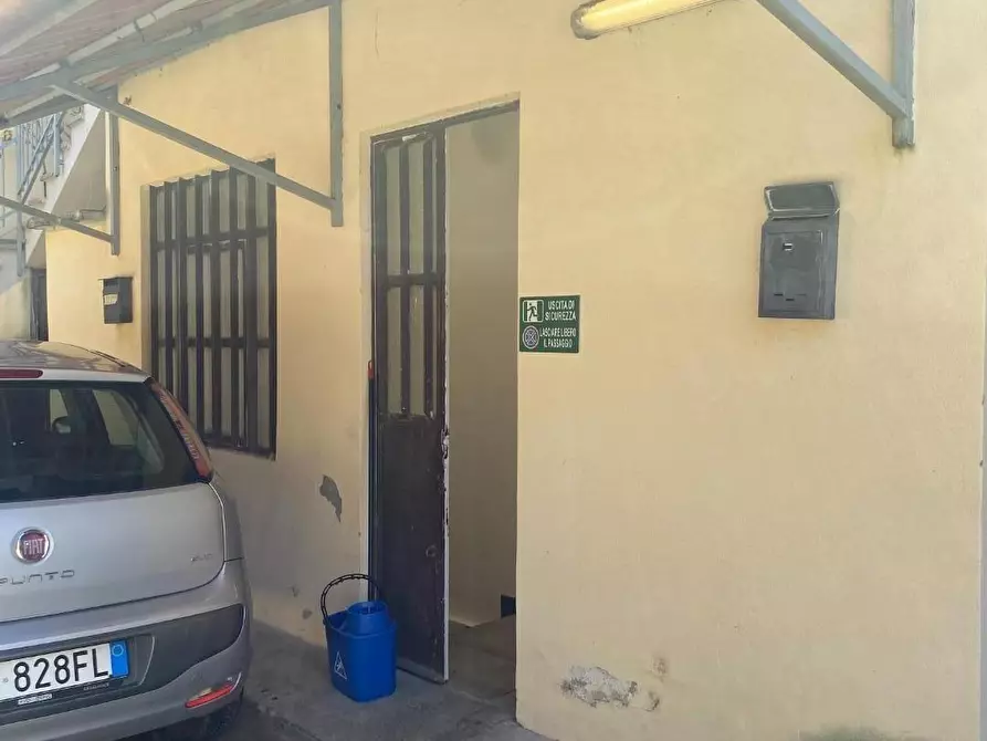 Immagine 8 di Attività commerciale in vendita  a Venaria Reale