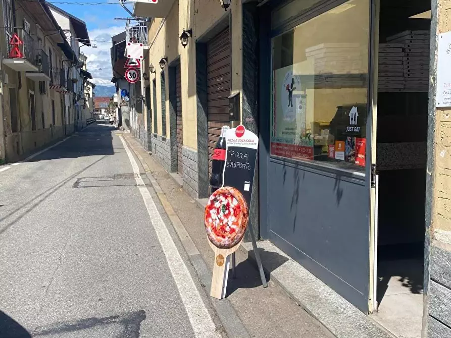 Immagine 4 di Attività commerciale in vendita  a Venaria Reale